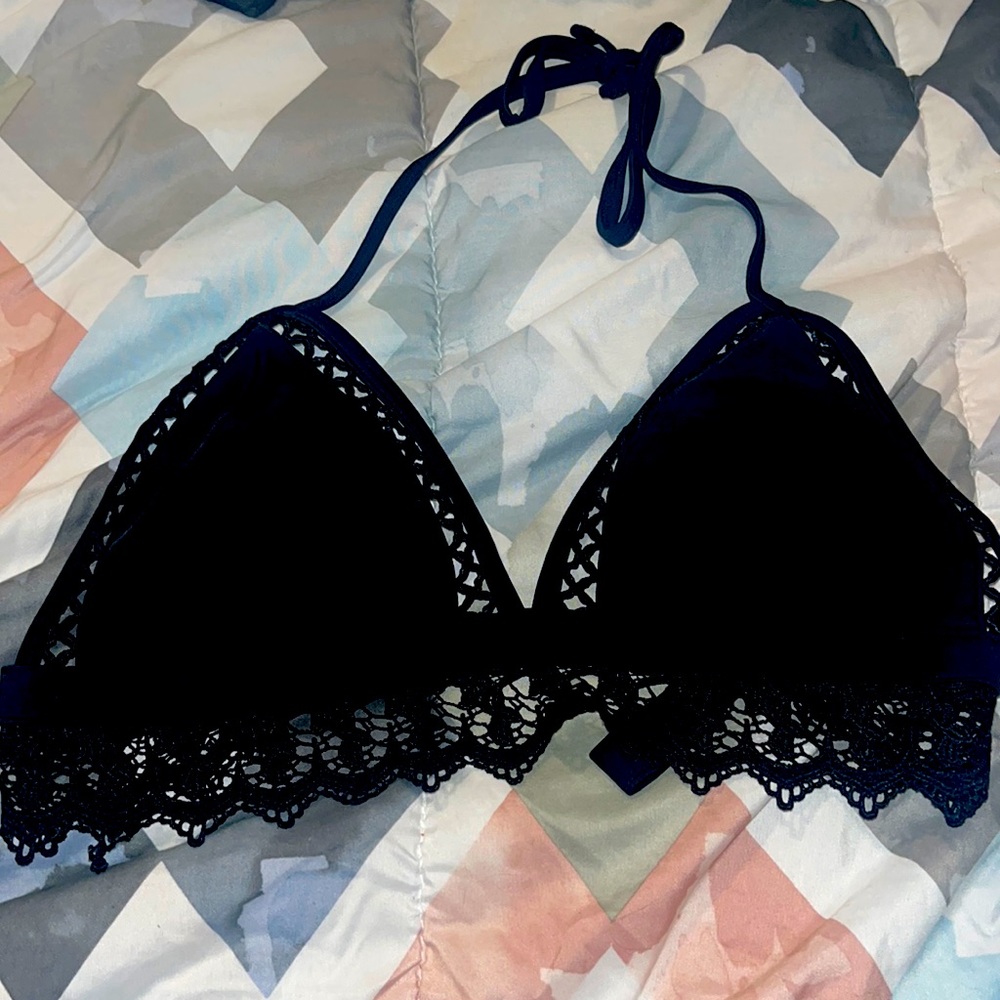 Black detailed swim top